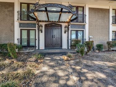 10201 Regal Oaks Drive, Unit 103, Dallas, TX 75230