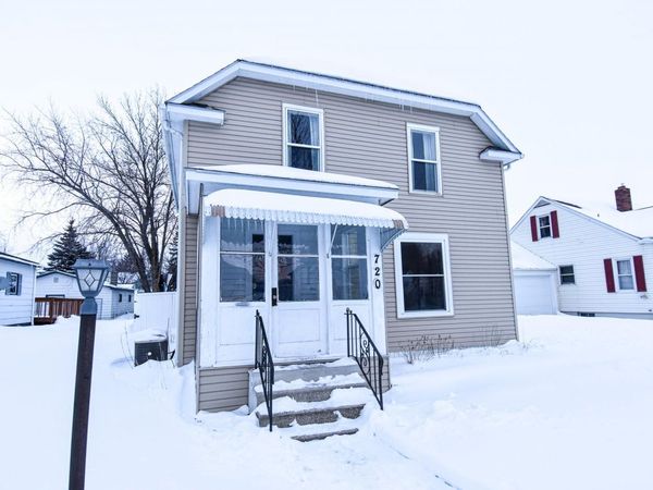 720 Arnold Avenue N, Thief River Falls, MN 56701