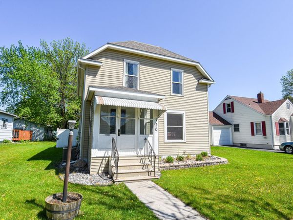 720 Arnold Avenue N, Thief River Falls, MN 56701