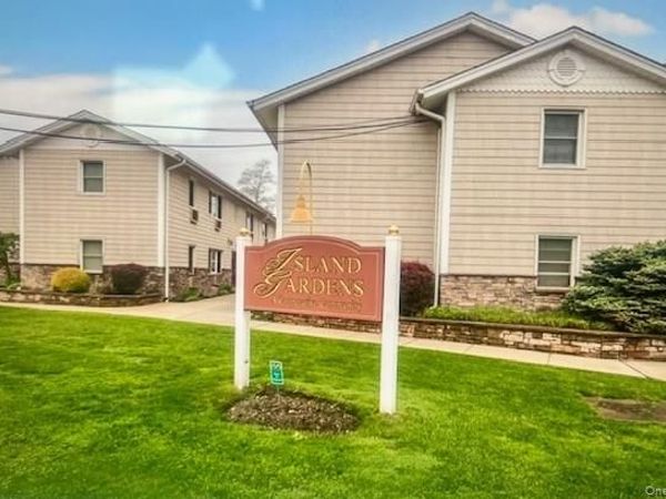 490 Main Street, Unit B-10, Farmingdale, NY 11735