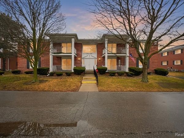 1870 Fort Street, Trenton, MI 48183