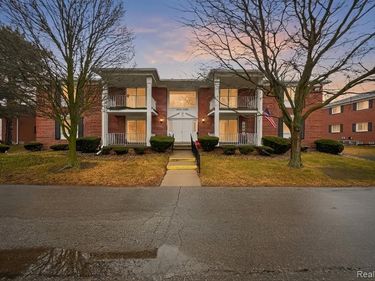 1870 Fort Street, Trenton, MI 48183