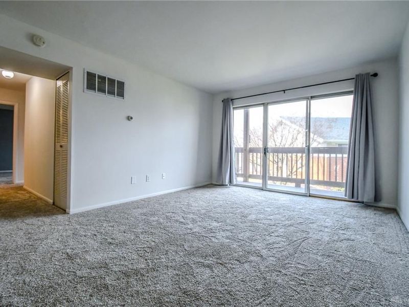 5655 E Coach Drive, Unit I, Kettering, OH 45440 Photo 8