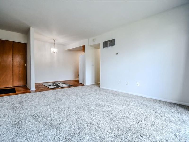 5655 E Coach Drive, Unit I, Kettering, OH 45440 Photo 9