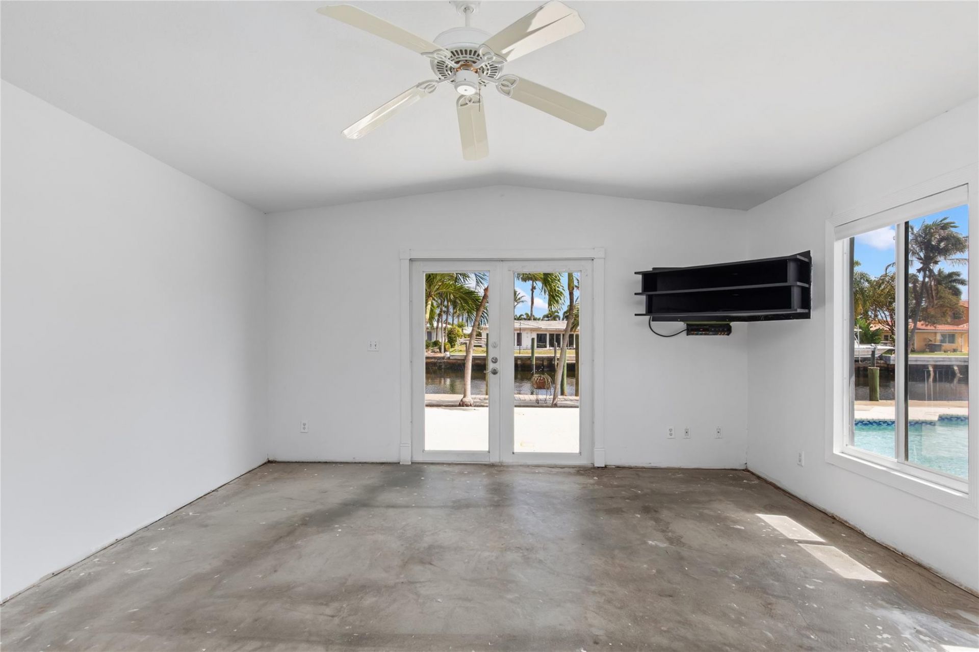 360 SE 5th Avenue, Pompano Beach, FL 33060 Photo