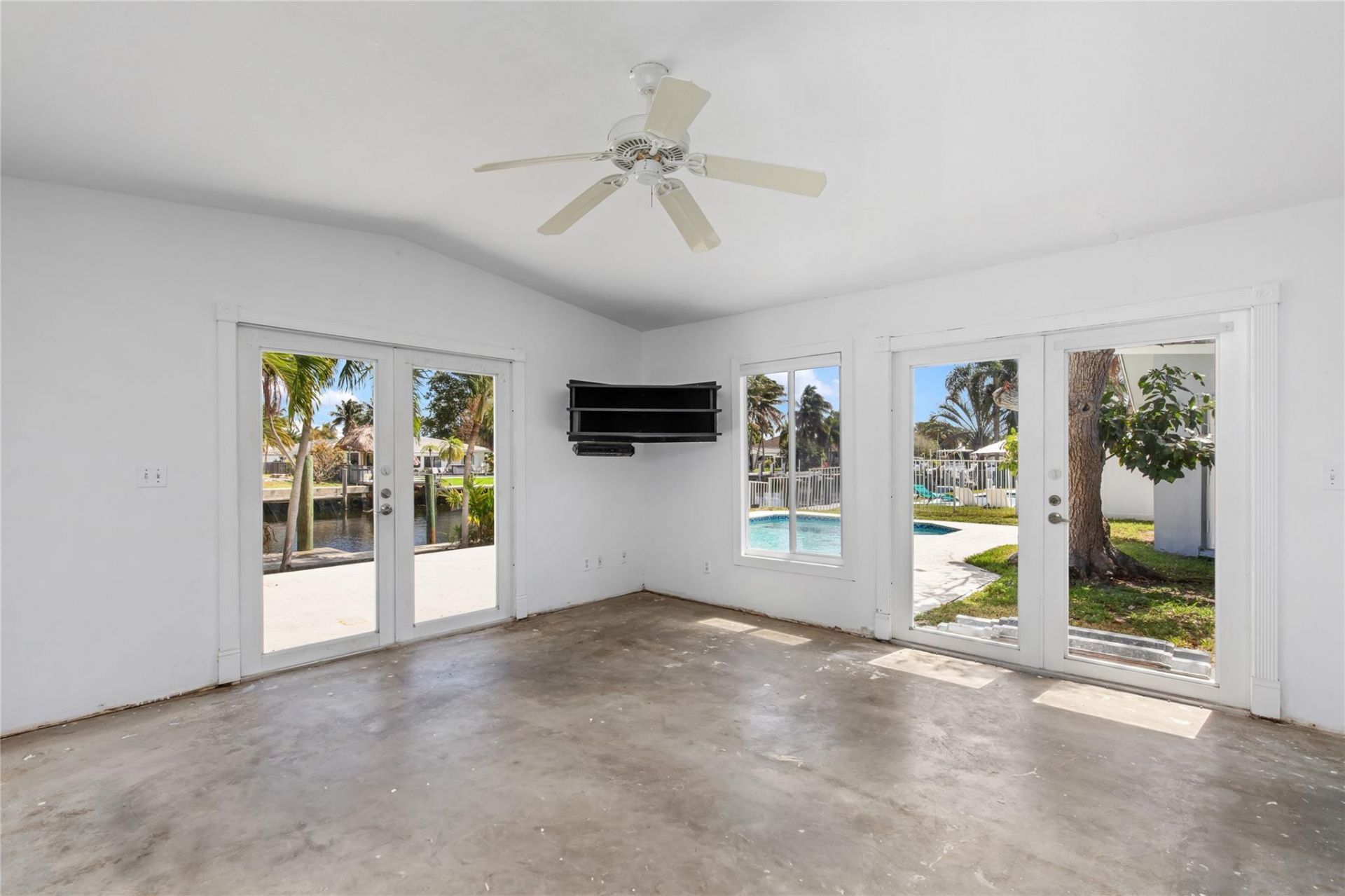 360 SE 5th Avenue, Pompano Beach, FL 33060 Photo