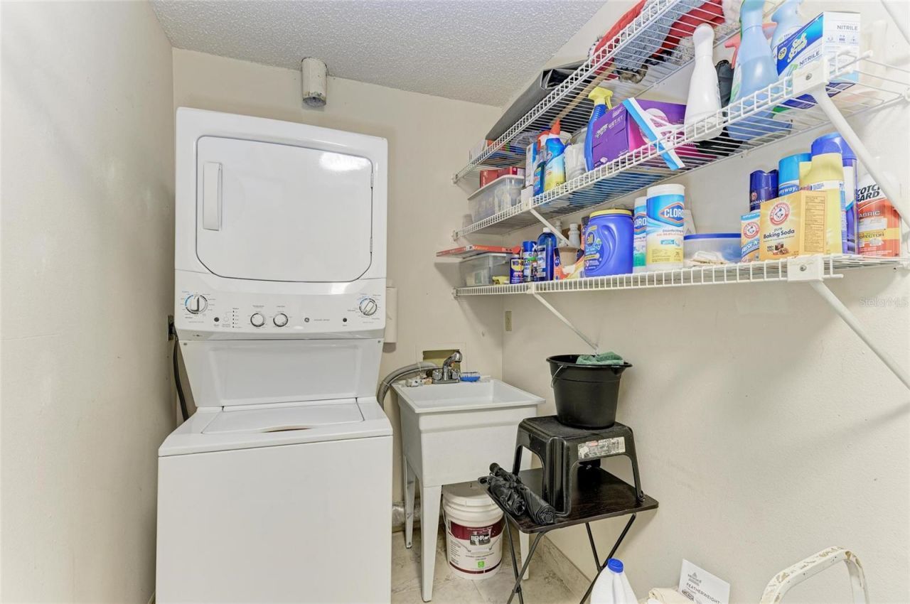 7921 4th Avenue W, Bradenton, FL 34209 Photo