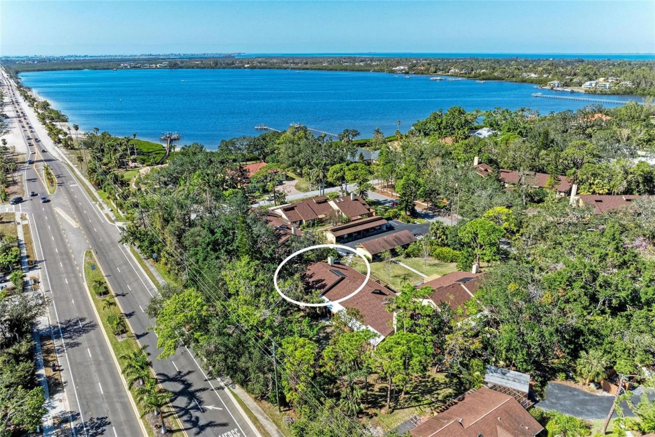 7921 4th Avenue W, Bradenton, FL 34209 Photo