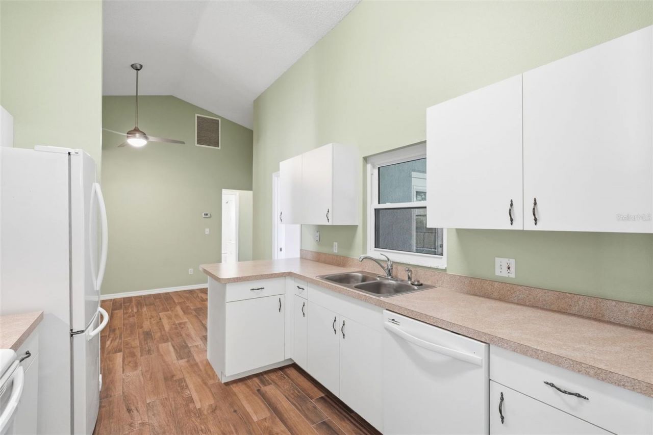 1339 N Old Mill Drive , Deltona, FL 32725 Photo