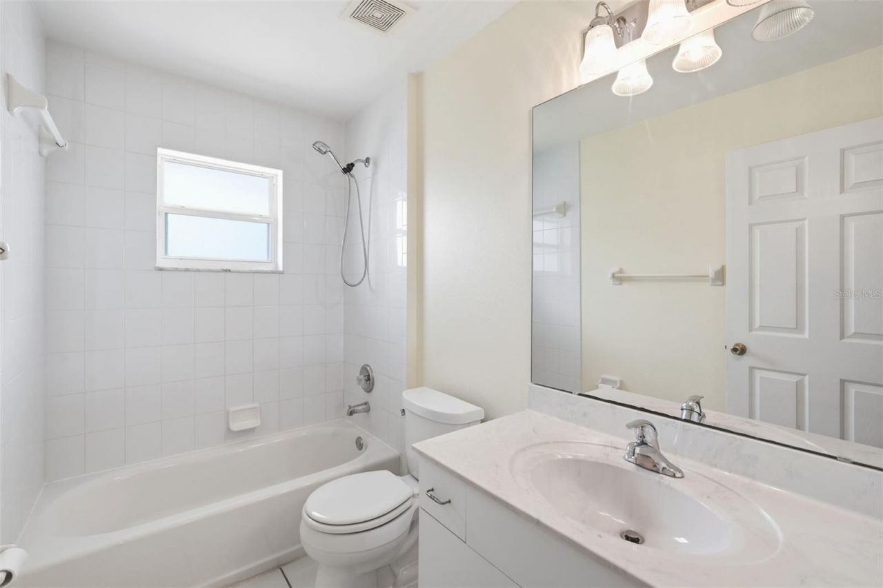 1339 N Old Mill Drive , Deltona, FL 32725 Photo