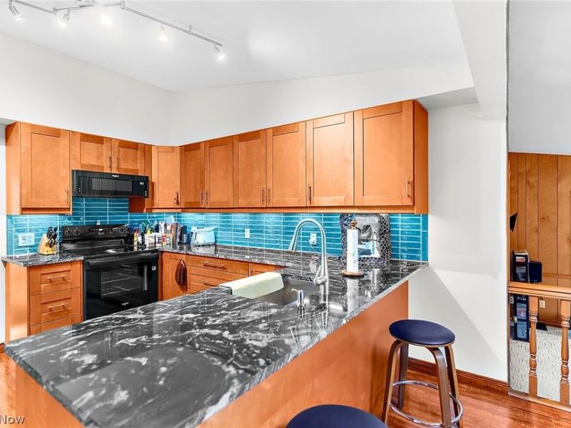 2479 Tibbetts Wick Road, Girard, OH 44420 Photo 13