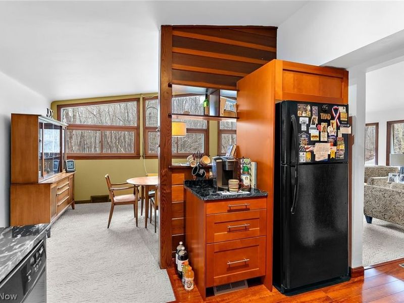 2479 Tibbetts Wick Road, Girard, OH 44420 Photo 15