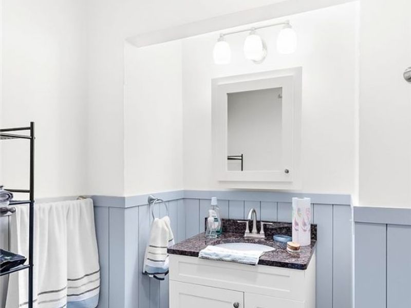 2479 Tibbetts Wick Road, Girard, OH 44420 Photo 22