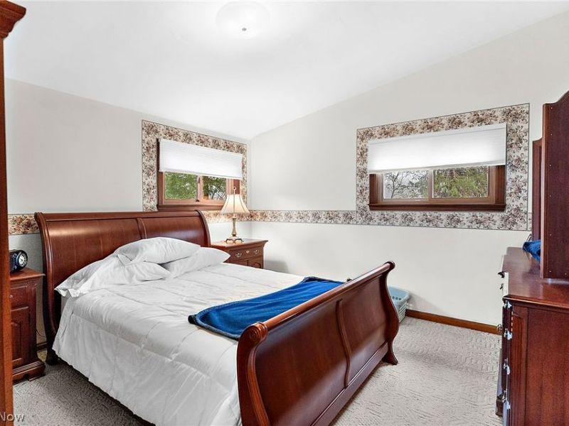 2479 Tibbetts Wick Road, Girard, OH 44420 Photo 24