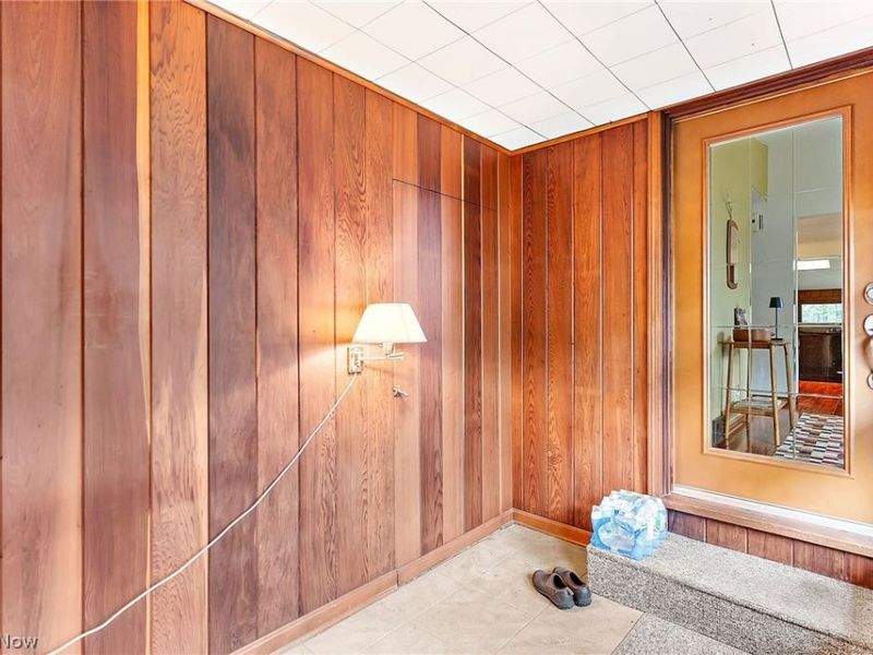 2479 Tibbetts Wick Road, Girard, OH 44420 Photo 4