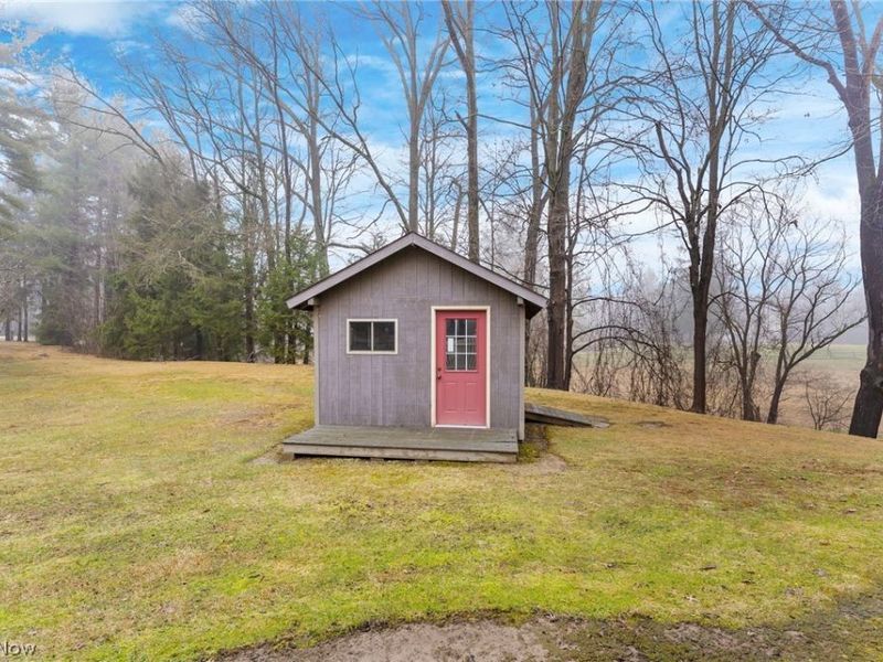 2479 Tibbetts Wick Road, Girard, OH 44420 Photo 40