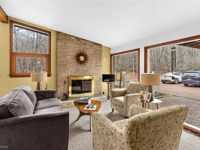 2479 Tibbetts Wick Road, Girard, OH 44420 Photo 6