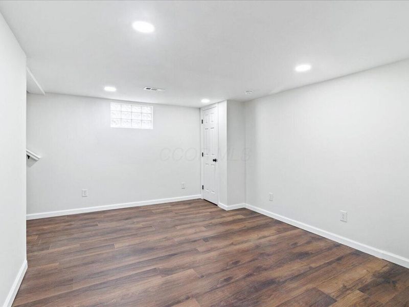 2299 Holt Avenue, Columbus, OH 43219 Photo 25