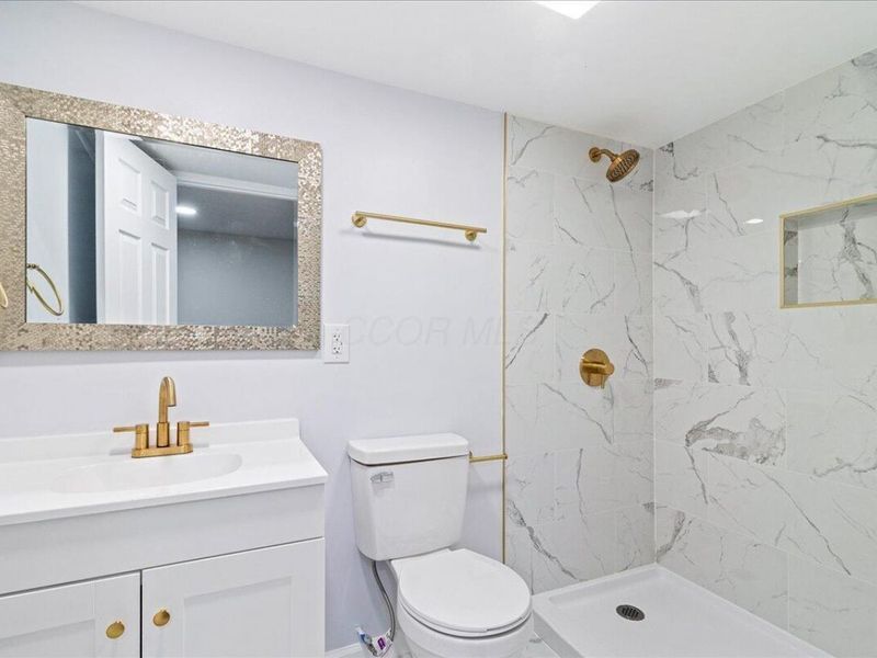 2299 Holt Avenue, Columbus, OH 43219 Photo 27