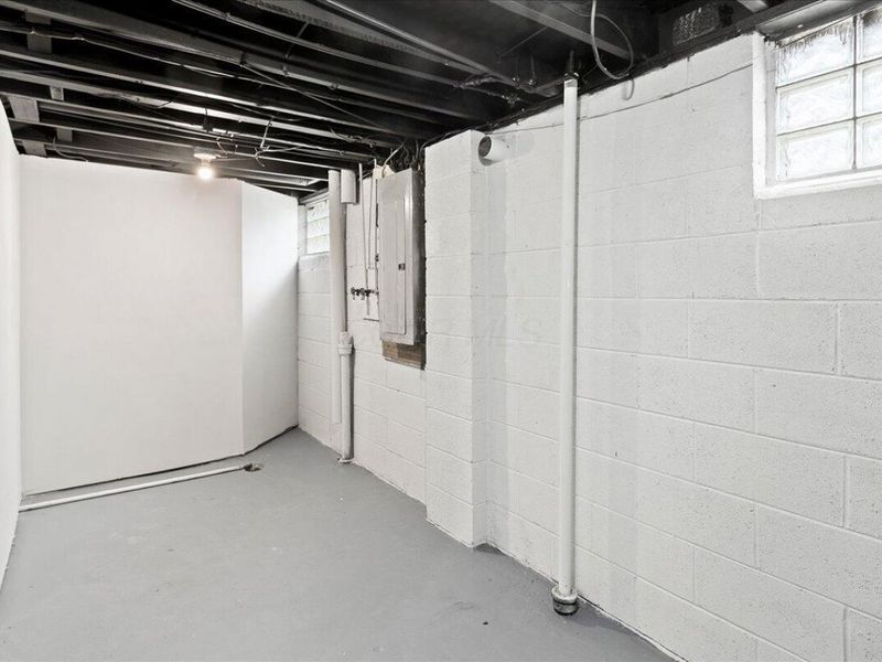 2299 Holt Avenue, Columbus, OH 43219 Photo 33