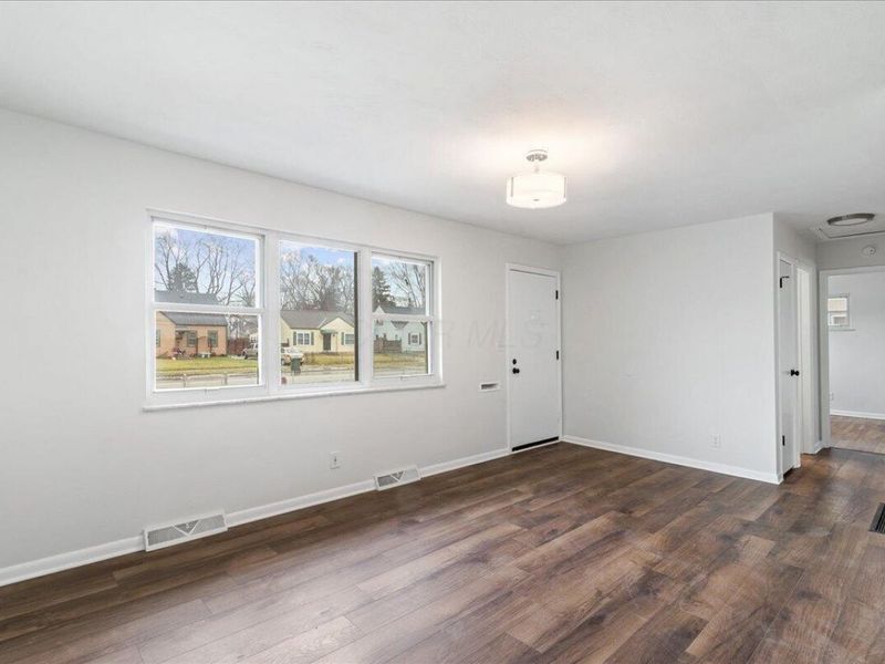 2299 Holt Avenue, Columbus, OH 43219 Photo 5