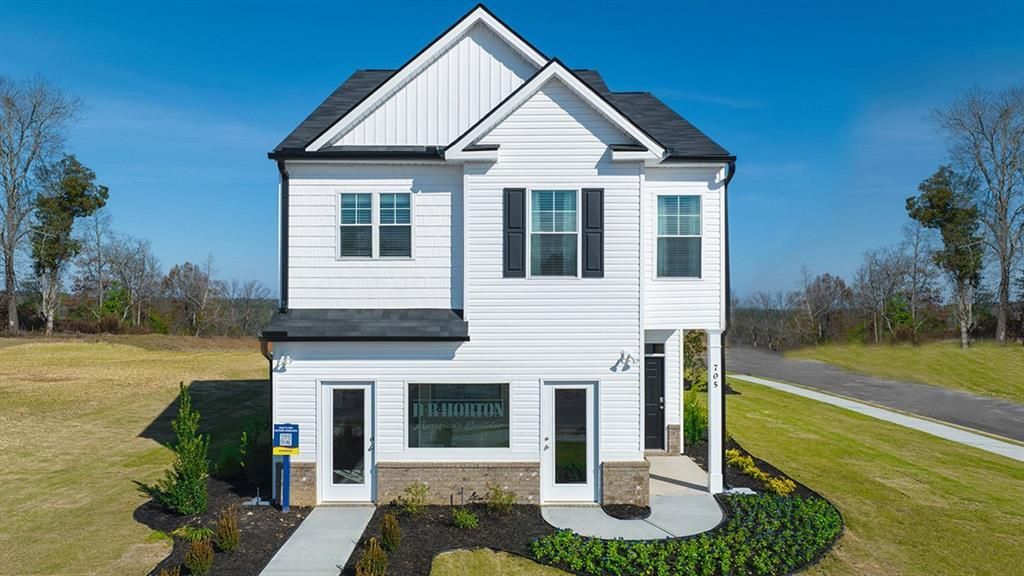 169 Lauritsen Way, Newnan, GA 30265 Main Photo