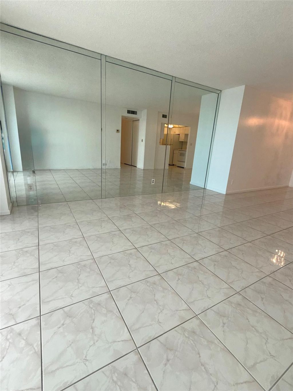 111 Briny Avenue, Unit 806, Pompano Beach, FL 33062 Photo