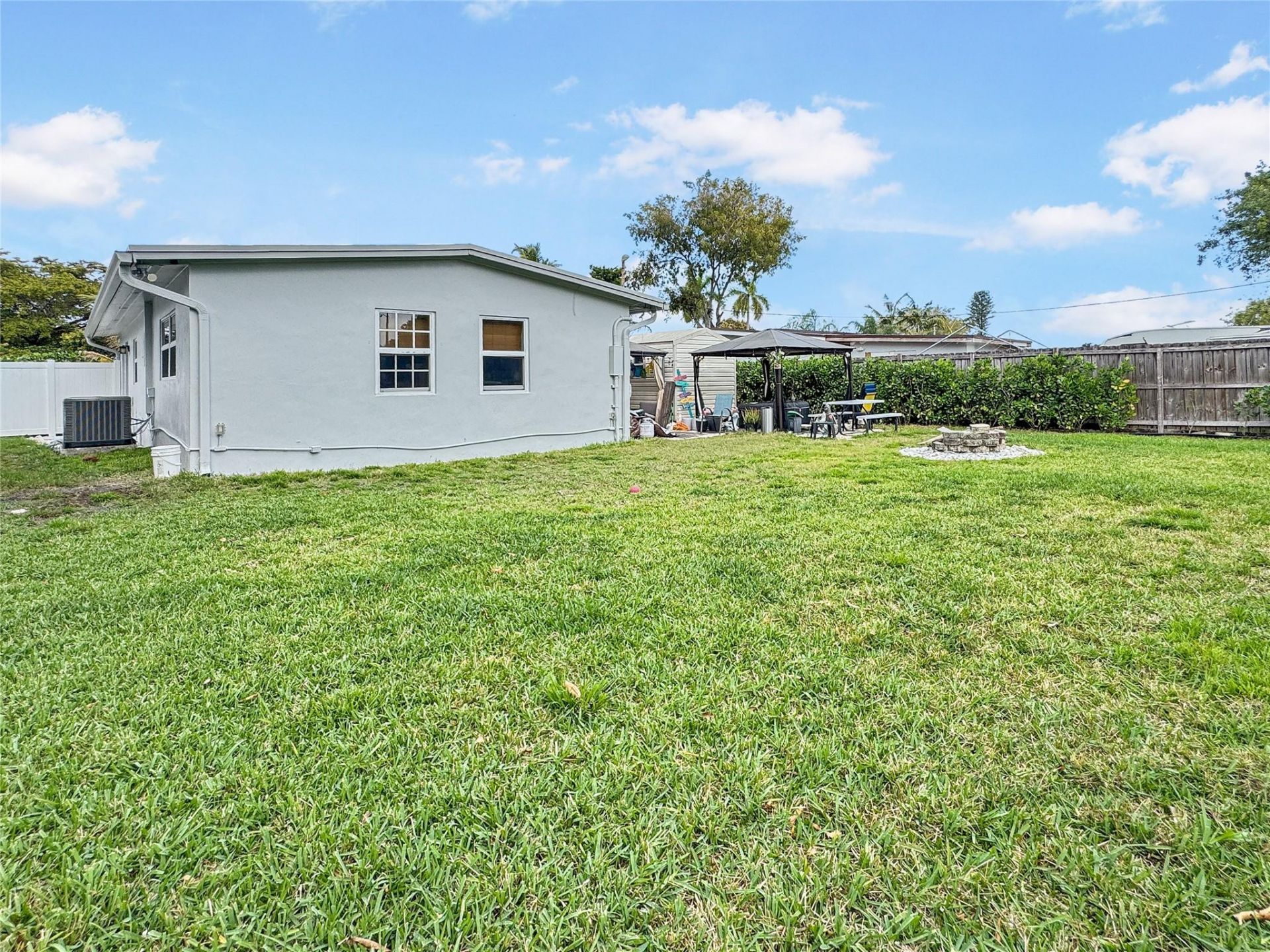 1620 NW 11th Place, Fort Lauderdale, FL 33311 Photo