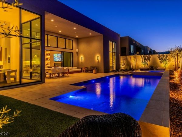 10824 Agate Cliffs Avenue , Las Vegas, NV 89135