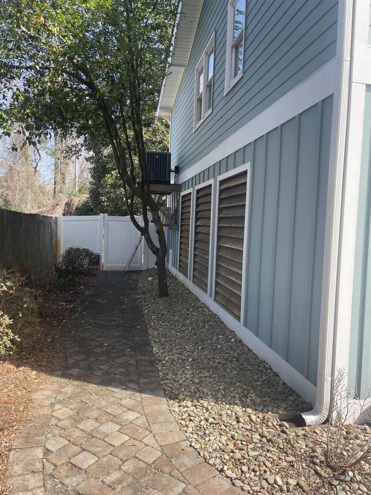 310 67th Ave. N Photo 3