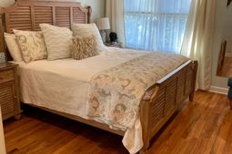 310 67th Ave. N photo 4