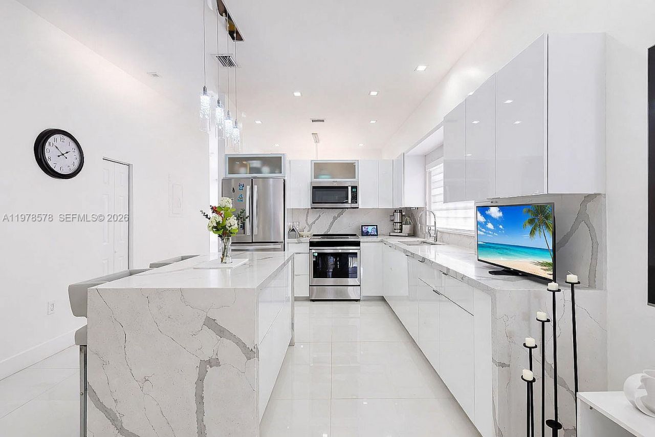 3502 SW 156th Ct, Miami, FL 33185 Photo