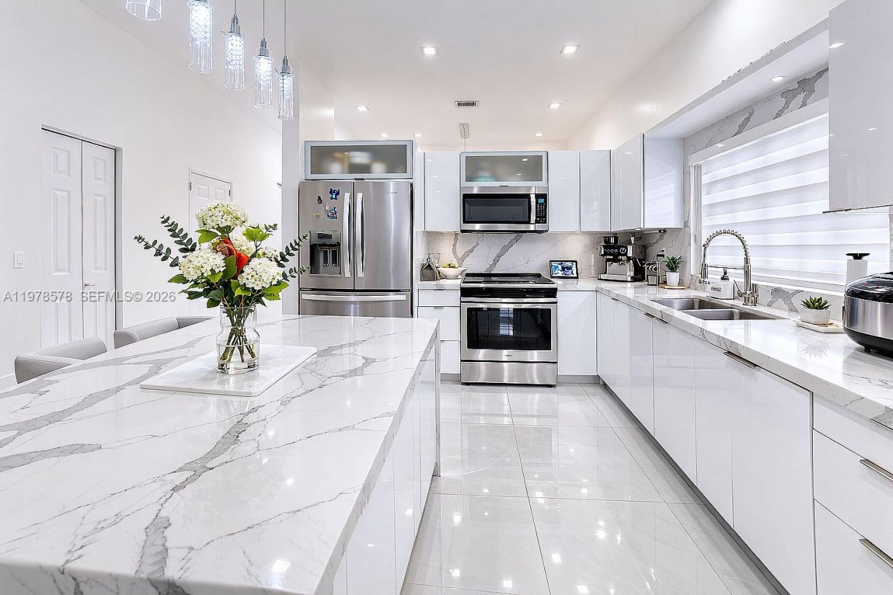 3502 SW 156th Ct, Miami, FL 33185 Photo