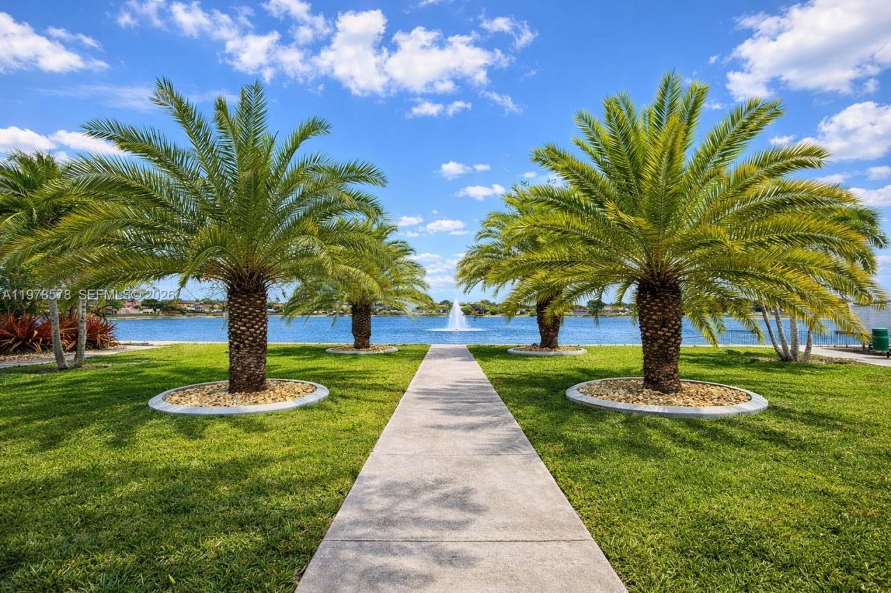 3502 SW 156th Ct, Miami, FL 33185 Photo