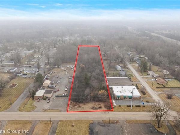 W Pasadena Avenue, Flint Twp, MI 48504