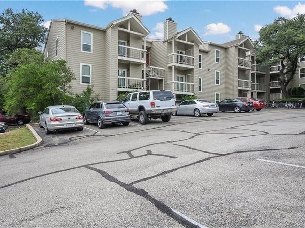 114 E 31st ST, Unit 204, Austin, TX 78705