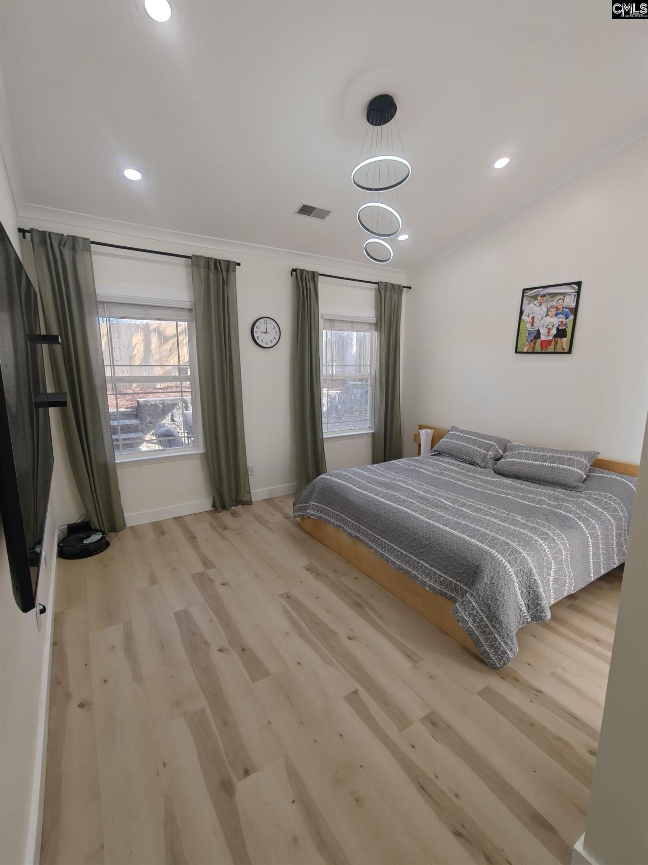 116 Gates Circle  Photo 10