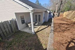 116 Gates Circle  photo 4