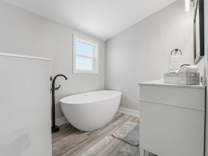 414 E Walnut Street , Lancaster, OH 43130 Photo 11