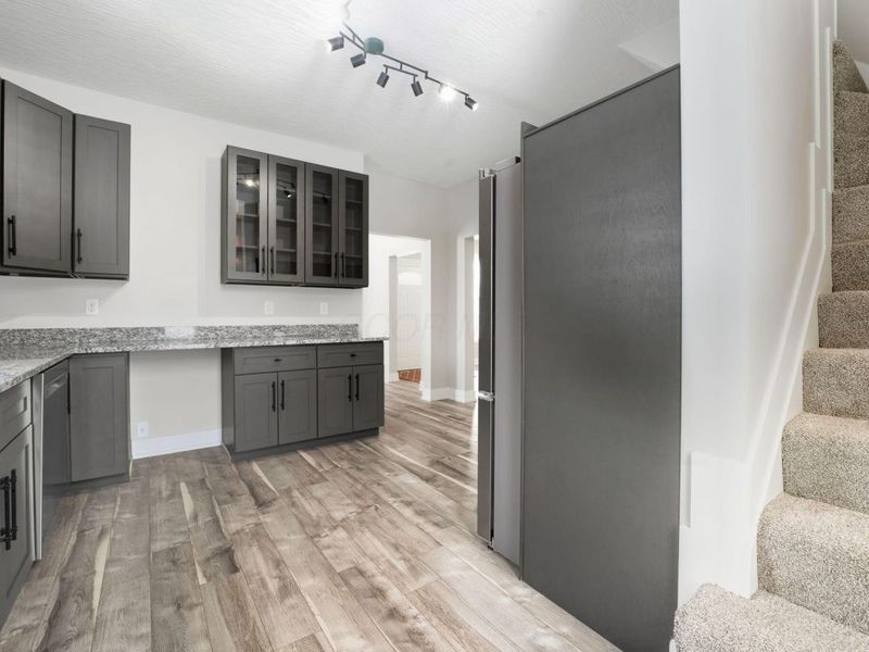 414 E Walnut Street , Lancaster, OH 43130 Photo 9