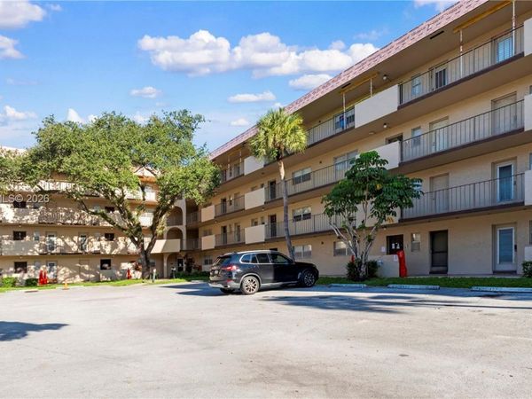 6301 N Falls Cir Dr , Unit 206, Lauderhill, FL 33319