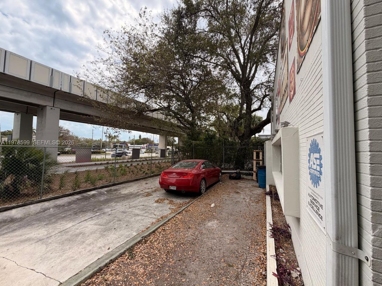 6340 Manor Ln, South Miami, FL 33143 Photo