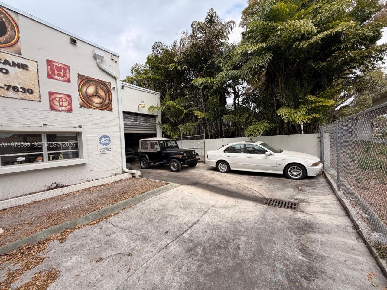 6340 Manor Ln, South Miami, FL 33143 Photo