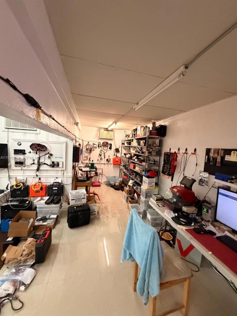 6340 Manor Ln, South Miami, FL 33143 Photo