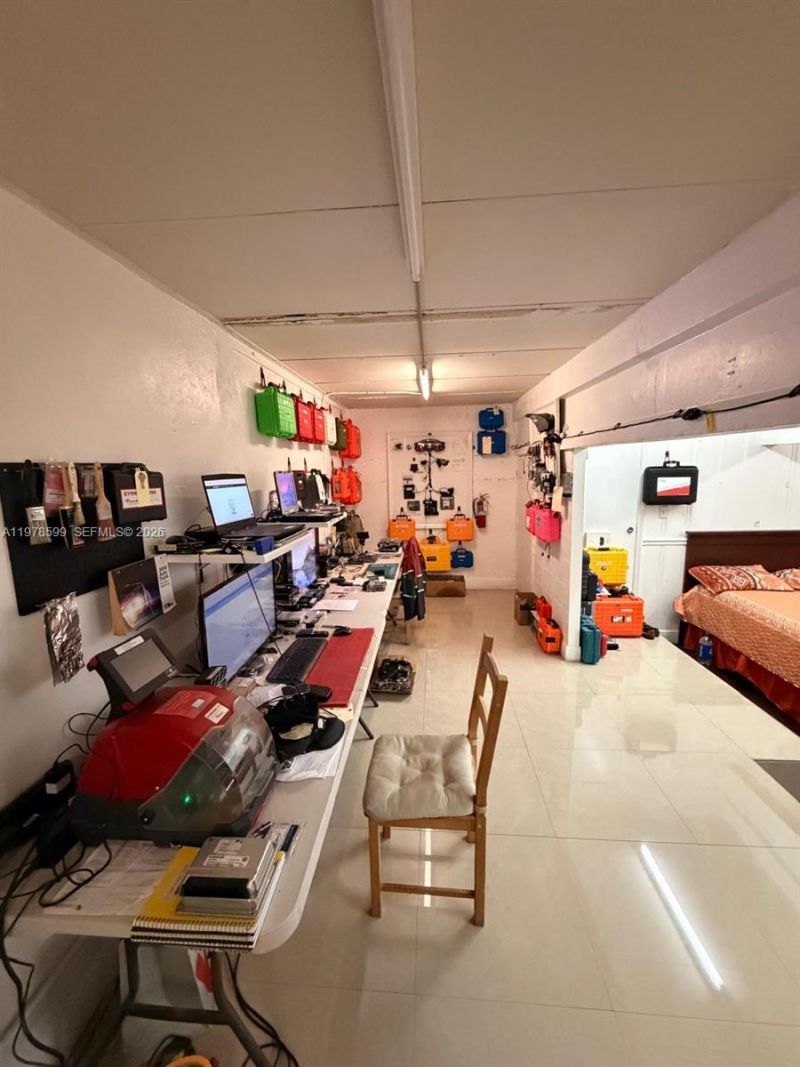 6340 Manor Ln, South Miami, FL 33143 Photo