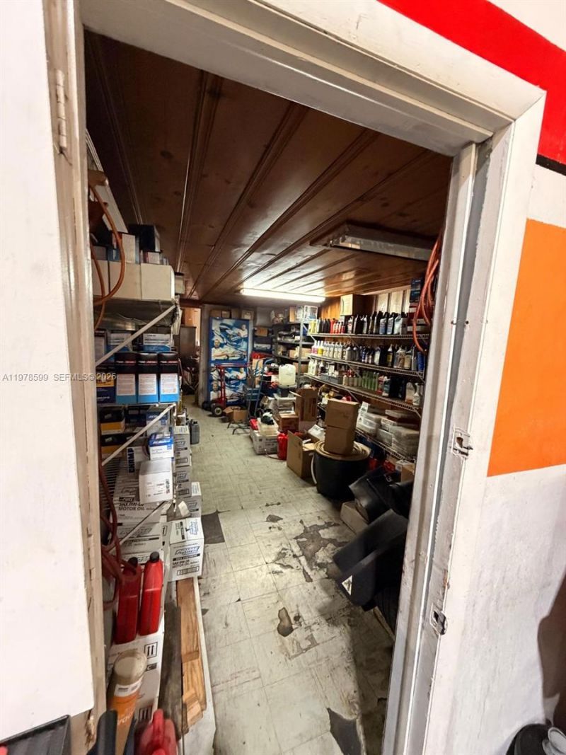 6340 Manor Ln, South Miami, FL 33143 Photo