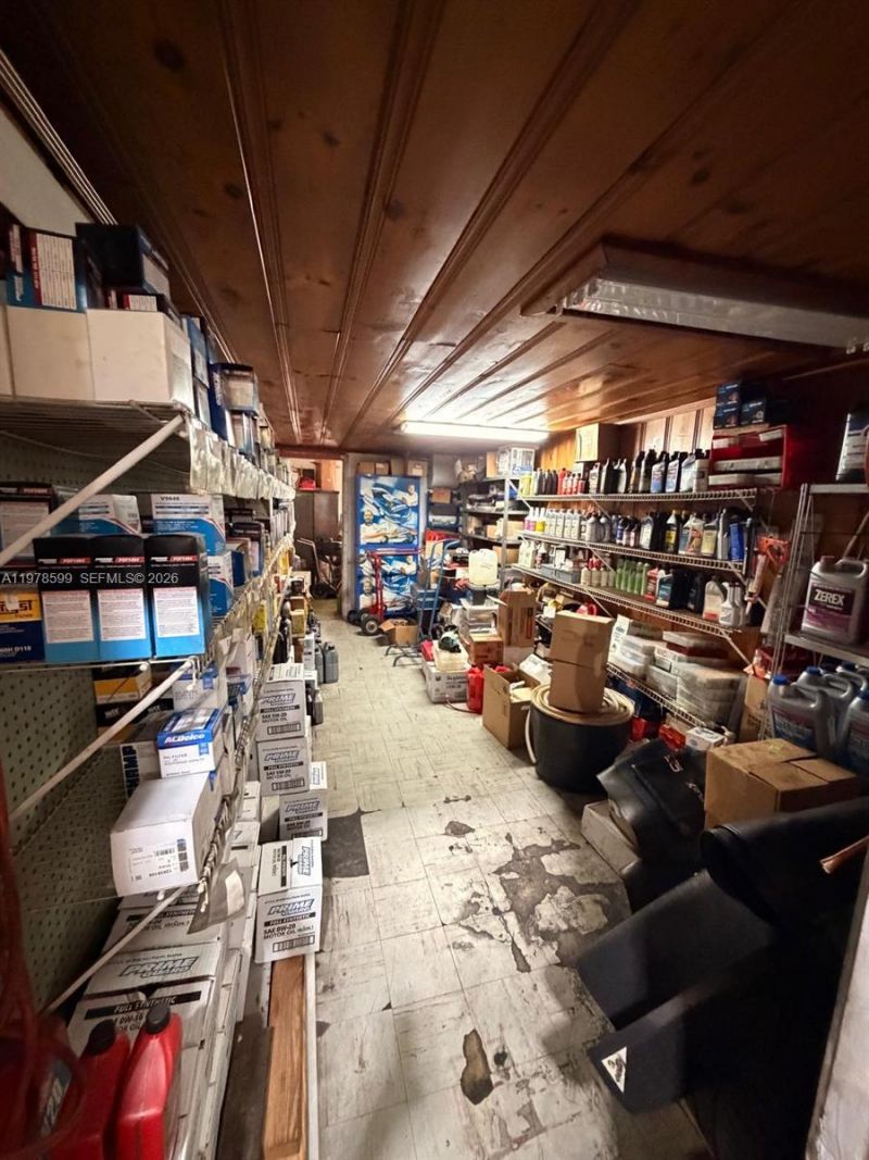 6340 Manor Ln, South Miami, FL 33143 Photo