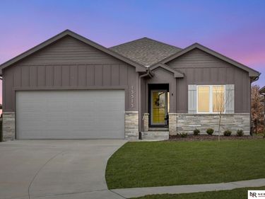 15515 Hanover Street, Bennington, NE 68007