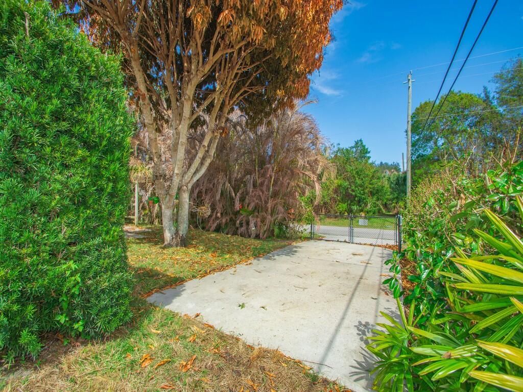 702 Helicon Terrace, Sebastian, FL 32958 Photo