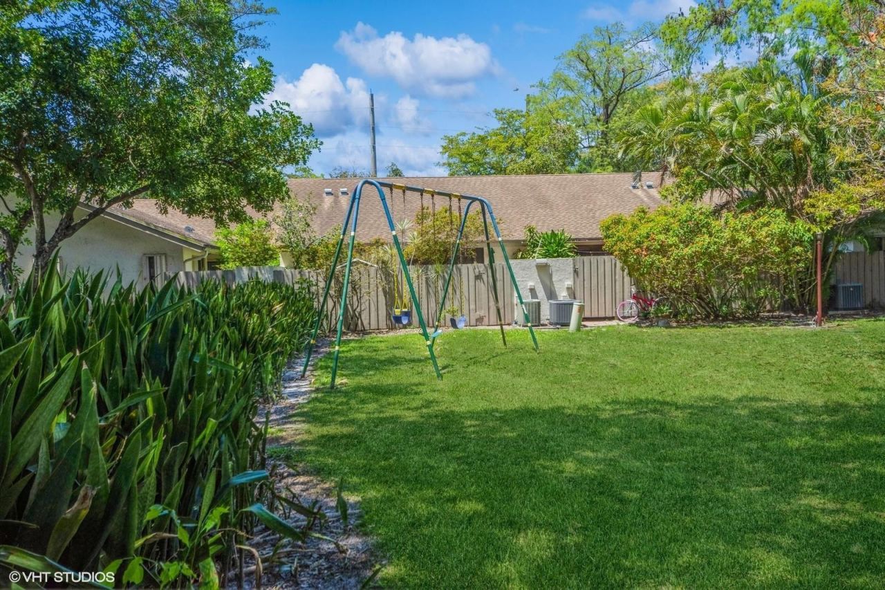 3082 S Oakland Forest Drive, Unit 1306, Oakland Park, FL 33309 Photo